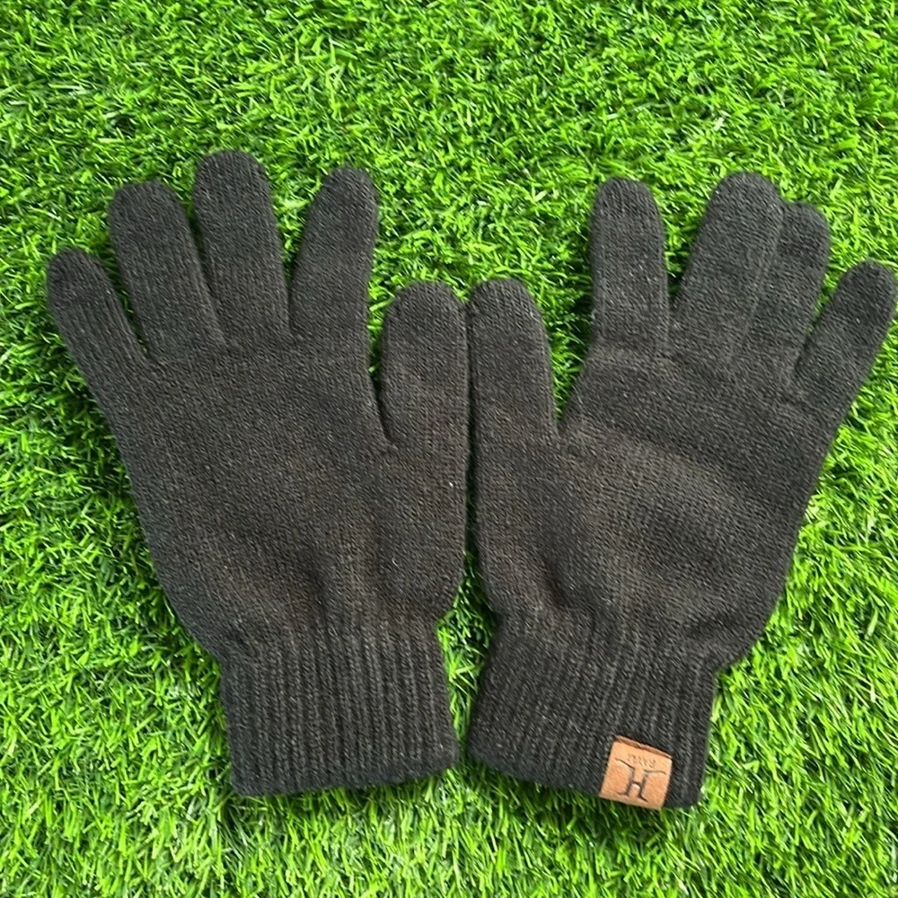 RAYLI Women’s Black Beanie Hat & Gloves